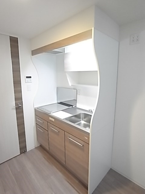 セレニテ神戸元町プリエのキッチン