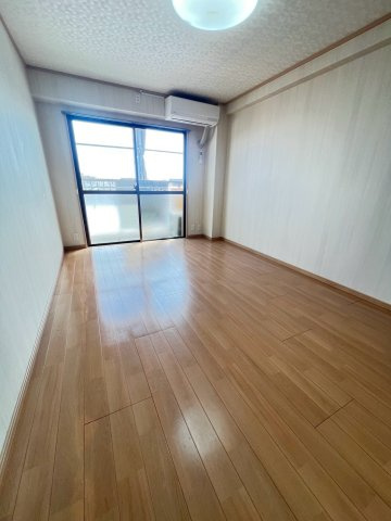 ハイツ坂口の居間・リビング