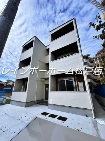 ジーメゾン吉川ノース【仲介手数料：50％OFF】対象物件！の外観|きれいな外観です