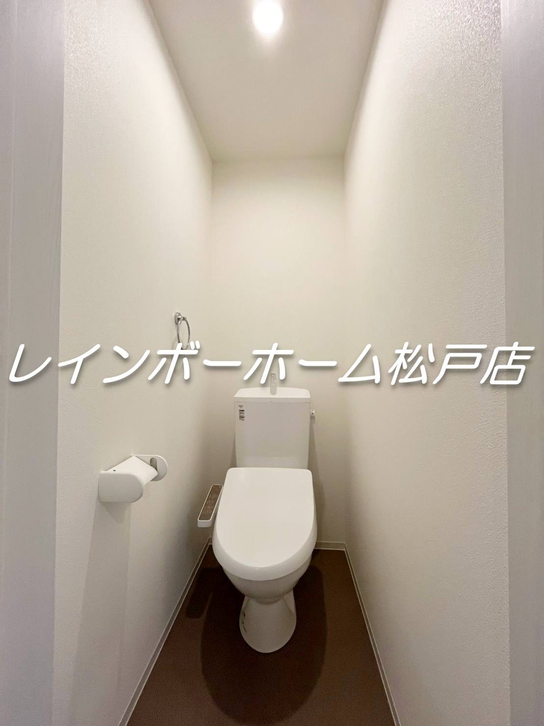 ジーメゾン吉川ノース【仲介手数料：50％OFF】対象物件！のトイレ|落ち着いた色調のトイレです