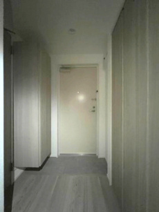 MOVE中村公園PREMIOの玄関|明るい玄関です