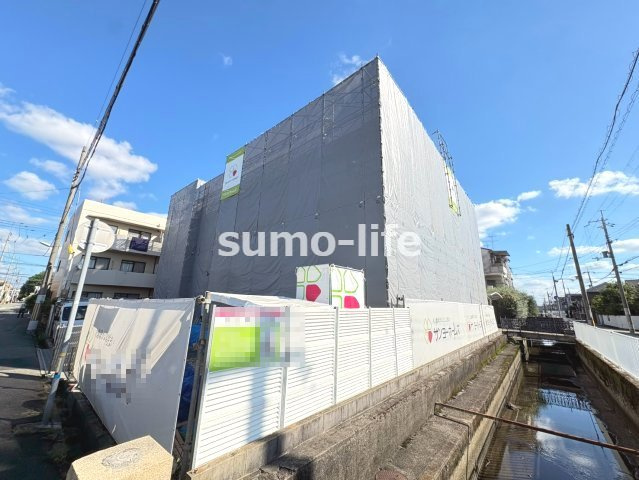尼崎市東園田3丁目共同住宅のエントランス