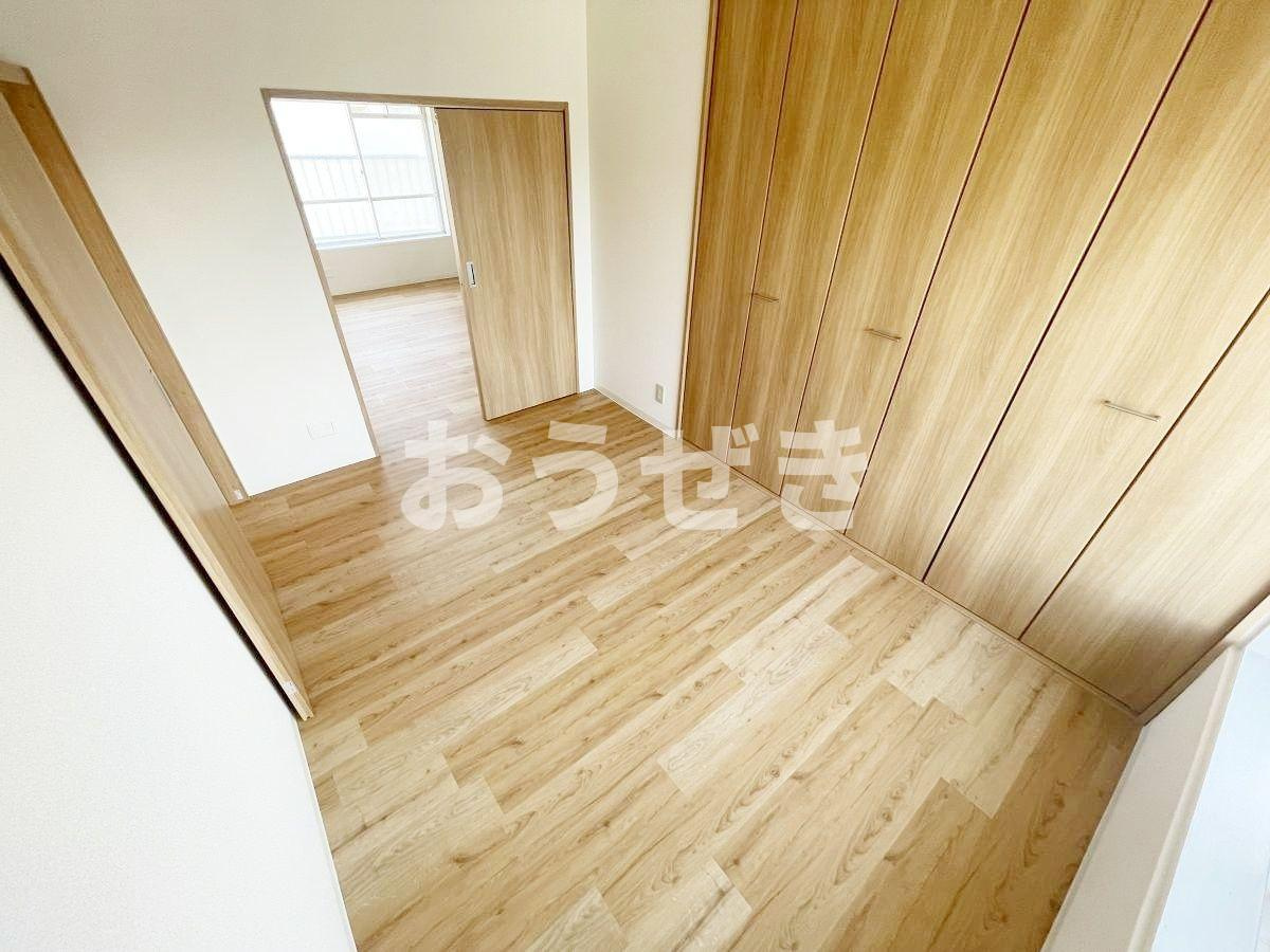 名瀬マンションの洋室|※同仕様参考写真