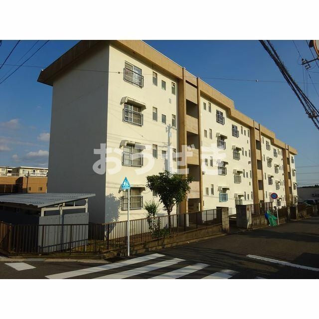 名瀬マンションの外観