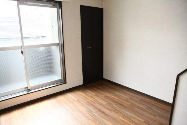 【洋室】 | グラーツ平尾 | 明るい洋室です※写真は類似です