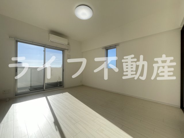 フォレストグレイス高井田Ⅰの居間・リビング|ゆったりとしたリビングです