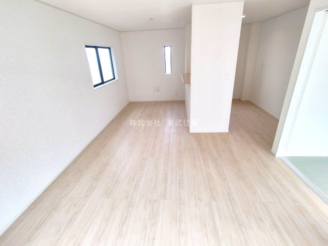 【居間・リビング】の画像