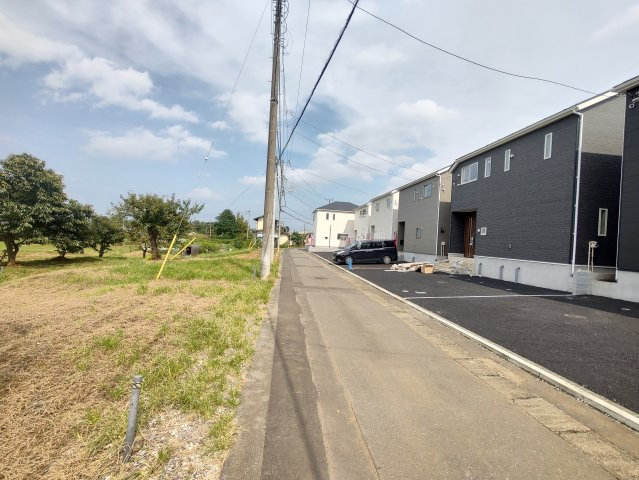 【前面道路含む現地写真】の画像