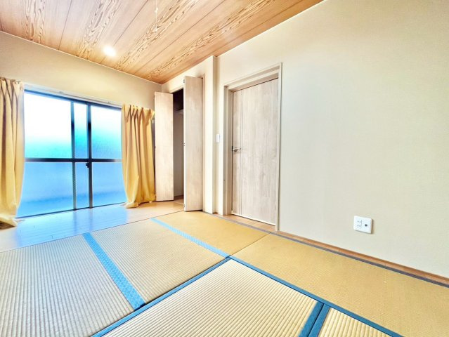 文京区本駒込5丁目　中古戸建の和室|2026.09.25撮影

現地ご見学希望・資料請求などお気軽にお問い合わせ下さい！
03-5990-5201