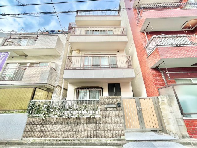 文京区本駒込5丁目　中古戸建の外観|2026.09.25撮影

現地ご見学希望・資料請求などお気軽にお問い合わせ下さい！
03-5990-5201