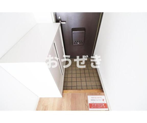 第５秋山エンタービルの玄関