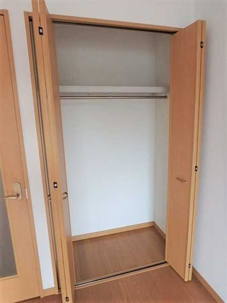 レオ五番館の収納