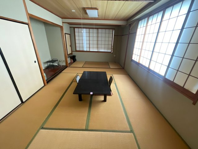 神奈川県中郡大磯町　旅館の和室
