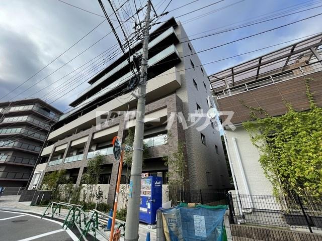 エストレヤのエントランス