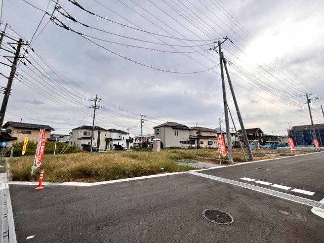 【LIGARE】宇都宮市細谷町 第3期 全6棟の前面道路含む現地写真|〇分譲地〇
未完成物件ですが、お近くの同社施工完成物件をご内覧いただくことも可能です☆
お気軽にお問い合わせください♪
※2026年9月撮影