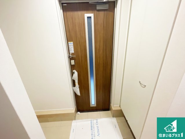 ■高槻市郡家新町　第1期　新築一戸建ての玄関|シューズボックスにはたくさんの靴が収納できるので玄関周りはいつもスッキリ！ご家族が増えても安心！