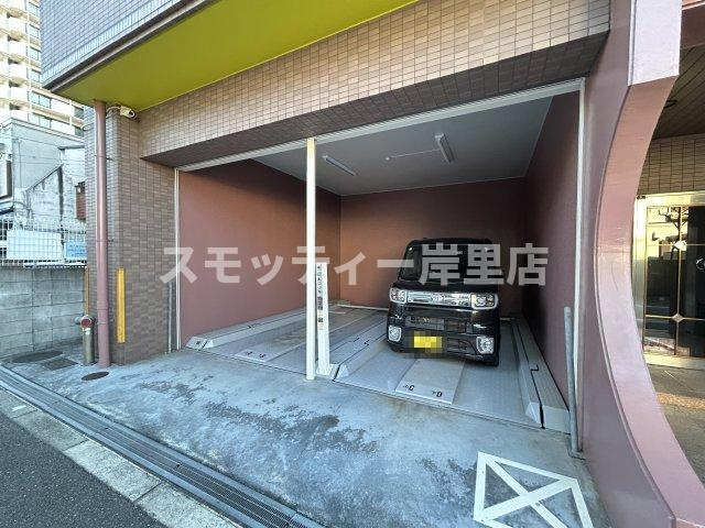 リーデルフェリア住之江の駐車場