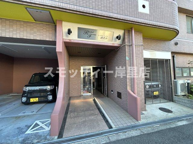 リーデルフェリア住之江のエントランス