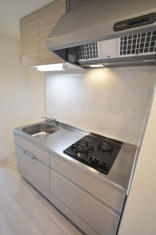 グローリードミール開田のキッチン|システムキッチン採用。自炊がしやすい調理スペース