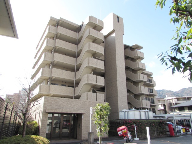 カデット真趣園宝塚の外観