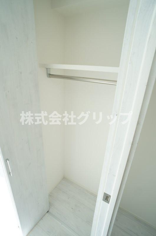 横浜市神奈川区桐畑の賃貸マンションの収納