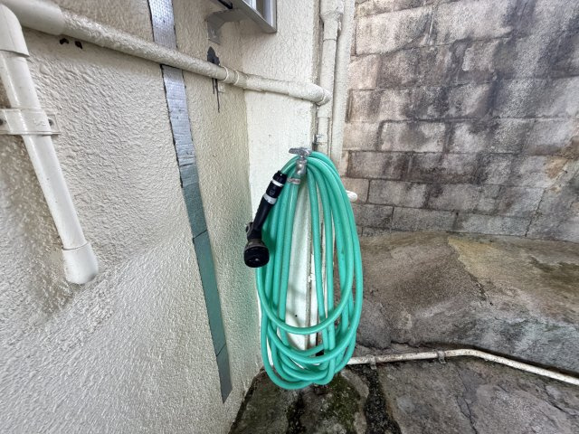 うるま市具志川　オーシャンビューの設備|玄関横に水栓♪