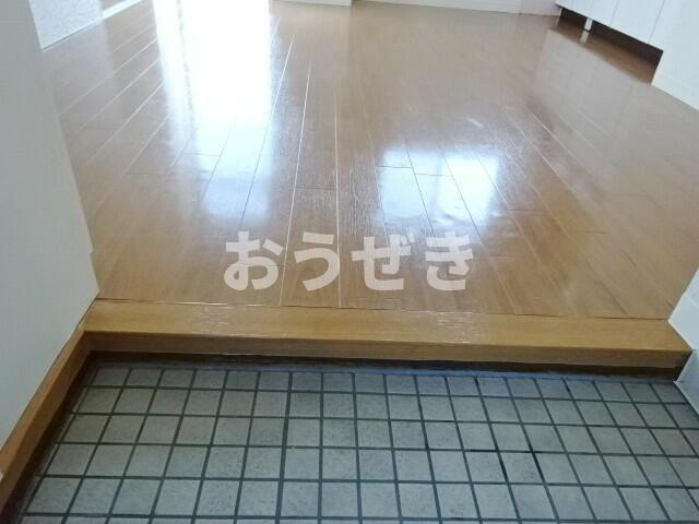 Ｌｉｚ蒔田の玄関