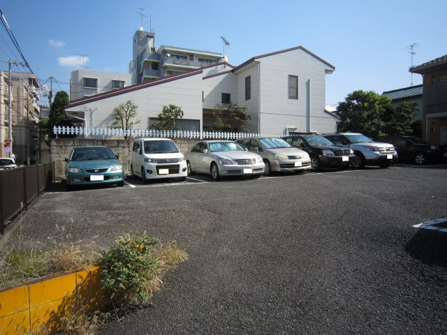 【駐車場】