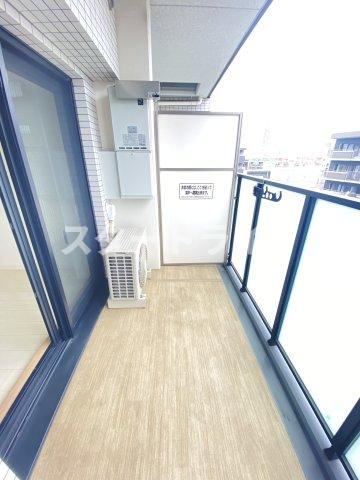 大阪市淀川区木川西１丁目の賃貸マンションのバルコニー