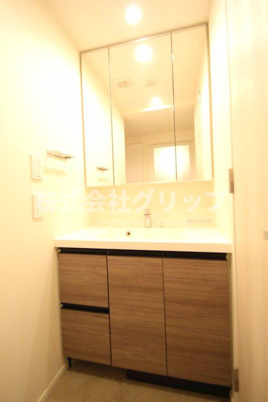 パークアクシス横浜山下町の独立洗面台