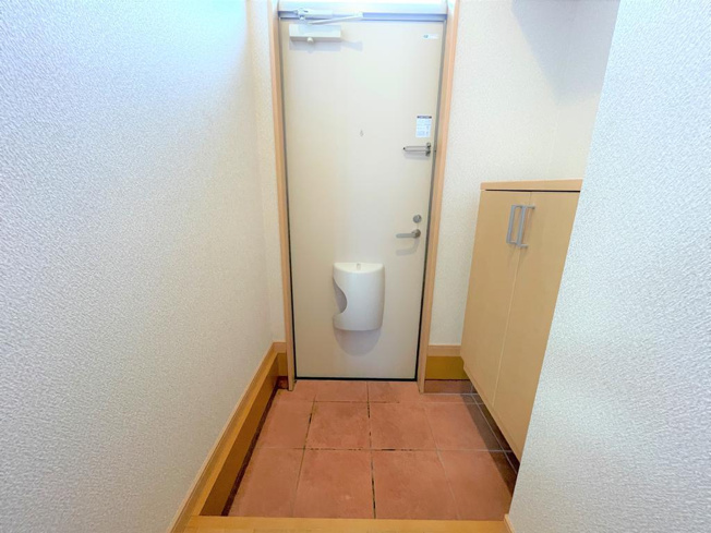 【玄関】 | セレーナ倉内 | ※写真は同タイプの部屋になります。