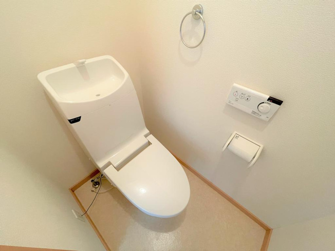 【トイレ】 | セレーナ倉内 | ※写真は同タイプの部屋になります。