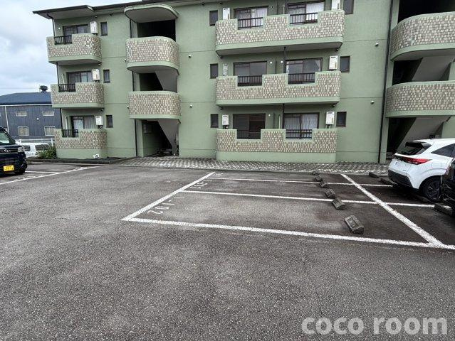 パークホームズ壱番館の駐車場