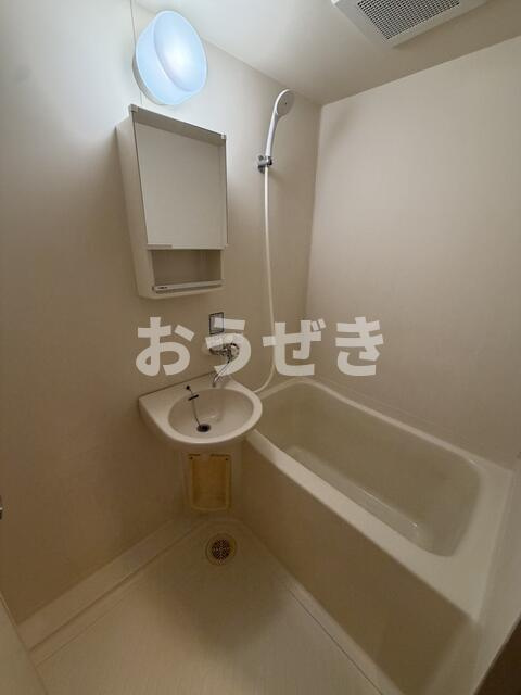 エヴァグリーン中村の浴室