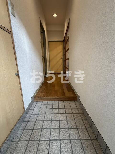 エヴァグリーン中村の玄関