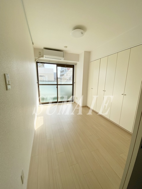 アルモニコンフォールの寝室|落ち着いて過ごせるお部屋なので、寝室にいかがでしょうか