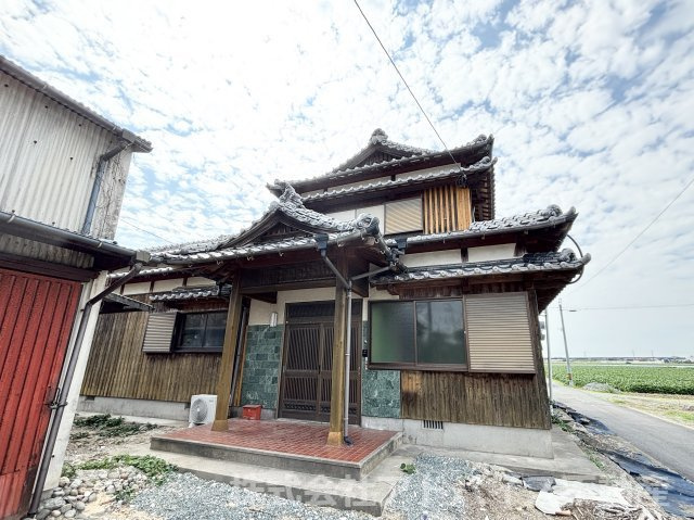 垂水借家　倉庫付きの外観