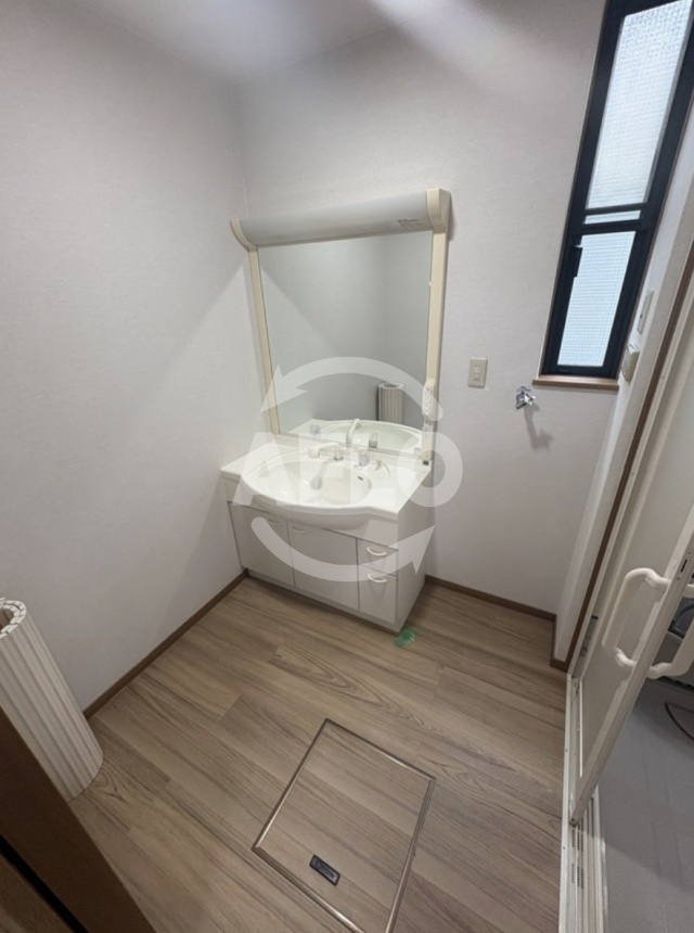 三軒家西1丁目戸建て　三軒家西小学校区の洗面所|三軒家西1丁目戸建て　洗面所