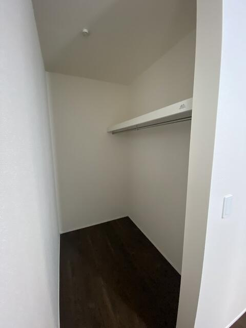 沼津市豊町の新築一戸建の収納|１階洋室４．５帖　ウォークインクローゼット