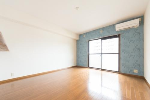 福岡市城南区神松寺３丁目の賃貸マンションの居間・リビング|物件の画像3