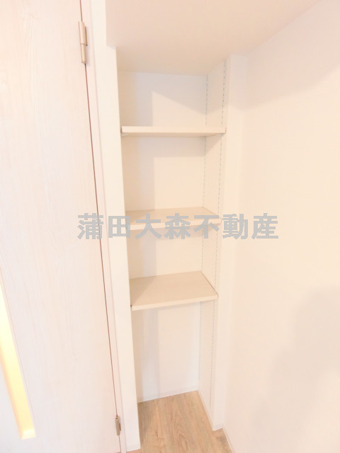 ハーモニーグラシア蒲田の収納|ダイニング分の棚収納