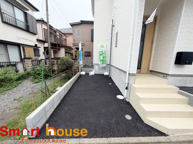 福生市北田園第12　新築1棟の駐車場
