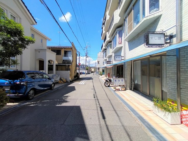 豊中市上野東３丁目の店舗事務所