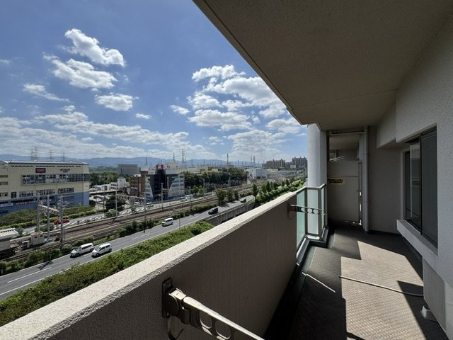 【展望】 | グレイスランドマーク堺・光明池 | 伸びやかな眺望が楽しめます！家事やテレワークの合間に気分転換や癒しのひと時も過ごせそうです。