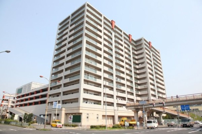 【外観】 | グレイスランドマーク堺・光明池 | 南海泉北線「光明池」駅まで徒歩3分の駅前エリア。総戸数295戸の大規模マンション！お問い合わせはお気軽にどうぞ。