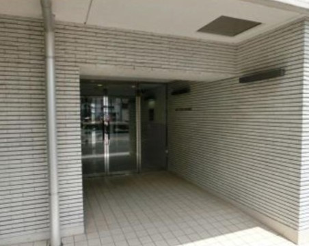 文京区小石川２丁目の賃貸マンションのエントランス