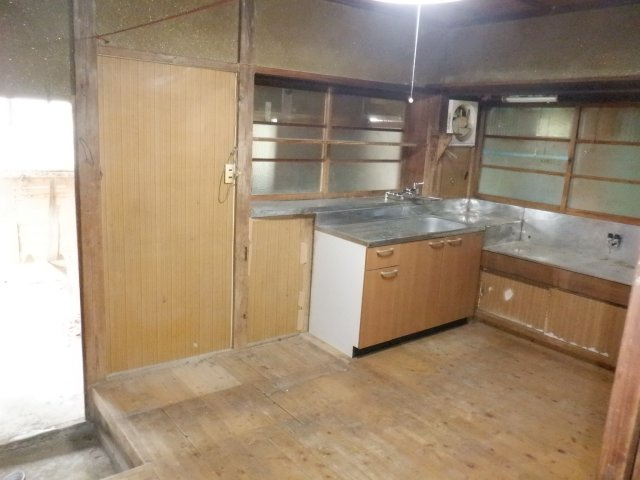 那古中古平屋のキッチン