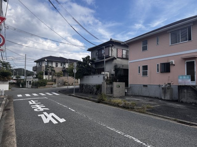 神戸市須磨区東白川台4丁目戸建の前面道路含む現地写真