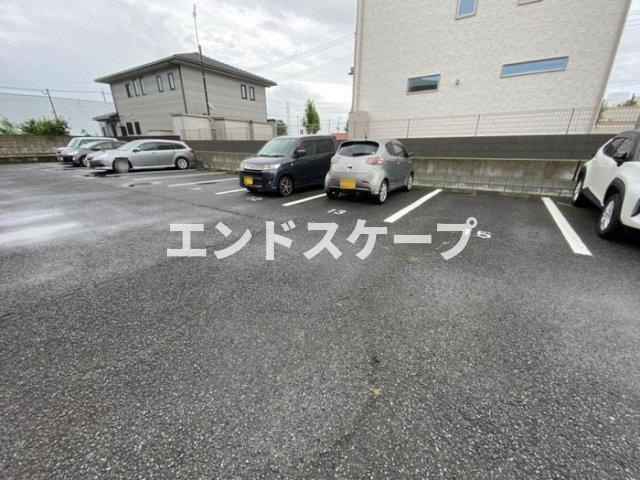 エピナール　Ｂの駐車場|高崎、前橋のお部屋探しはエンドスケープまで！お客様の理想お聞かせ下さい♪