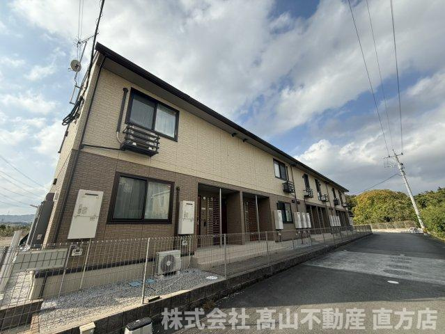 鞍手郡鞍手町大字新北のアパートの外観